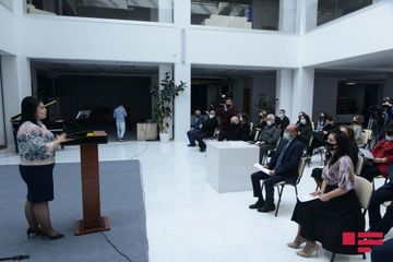 "İfaçılıq sənətində Azərbaycan dilinin düzgün tətbiqi" mövzusunda tədbir keçirilib - FOTO