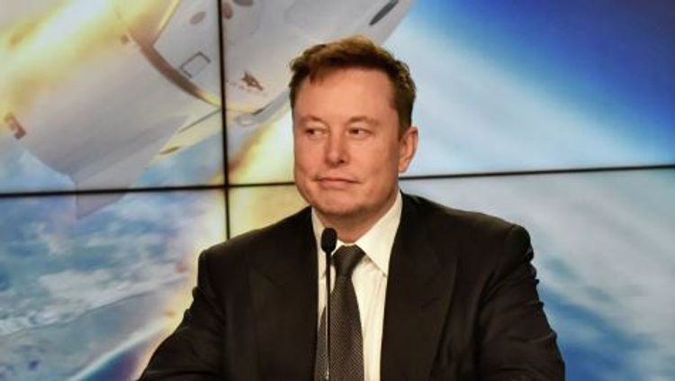 İngilis astrofizik Elon Maskın “SpaceX” layihəsinin təhlükəli olduğunu bildirib