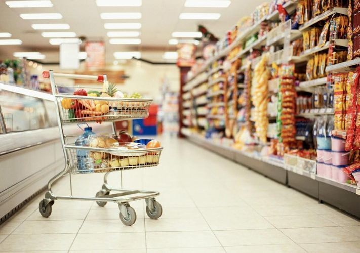 В Азербайджане закупки продовольствия населением снизились до 9-месячного минимума – ГРАФИК 
