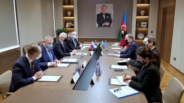 Ceyhun Bayramov slovakiyalı həmkarı ilə görüşüb