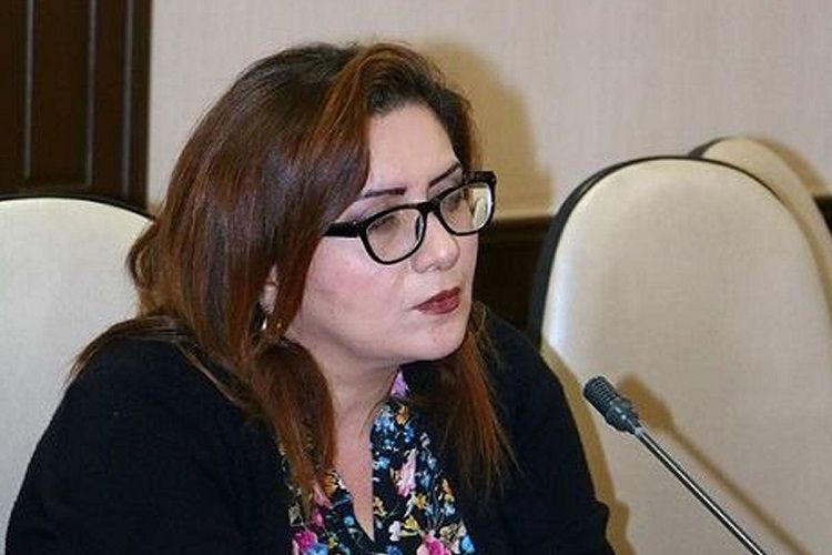 Həbsdə olan qadın jurnalist azadlığa buraxılıb