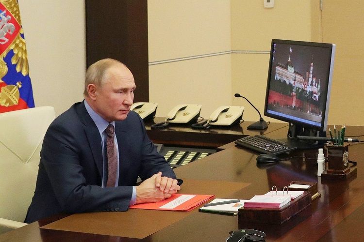 Putin Baydeni canlı efirdə debata çağırıb