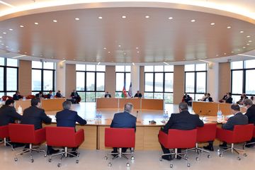 Ceyhun Bayramov İƏT-in Azərbaycandakı diplomatik nümayəndəliklərinin rəhbərləri ilə görüşüb