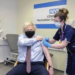 Boris Conson “AstraZeneca” peyvəndi vurdurub - FOTO