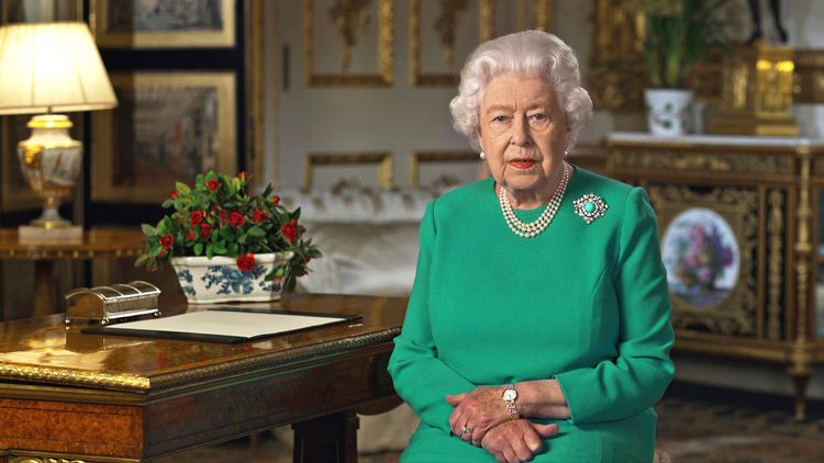 Елизавета II расстроилась из-за интервью принца Гарри и Меган Маркл