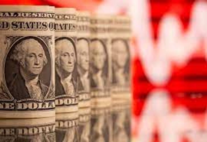 Dollar extends four-month high against euro as recovery outlooks diverge
