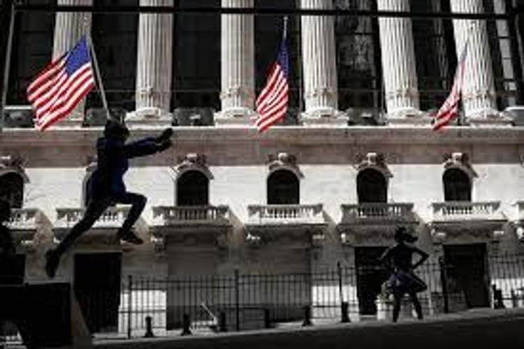 Tech stocks, banks set to drag Wall St lower at open