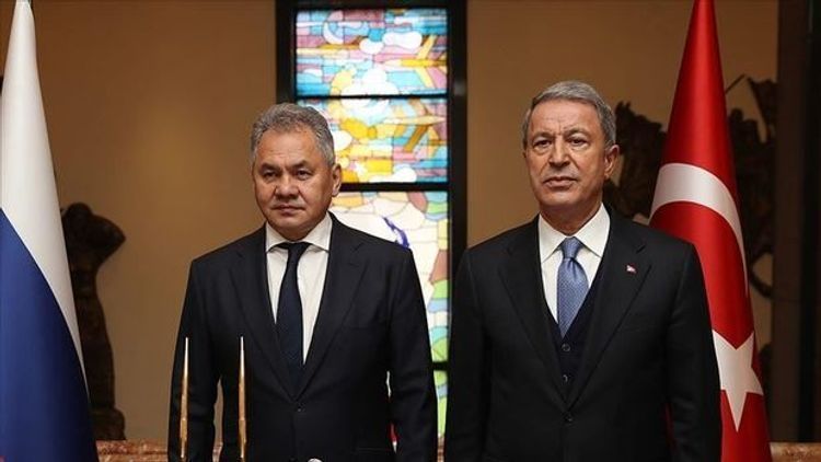 Состоялся телефонный разговор между министрами обороны Турции и России