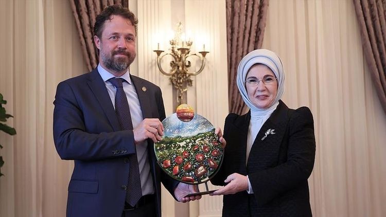 Turkish first lady receives UN global action award