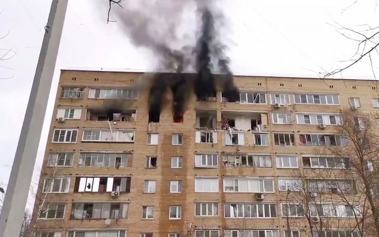 Moskvada 9 mərtəbəli binada yanğın olub, biri uşaq olmaqla 5 nəfər xilas edilib