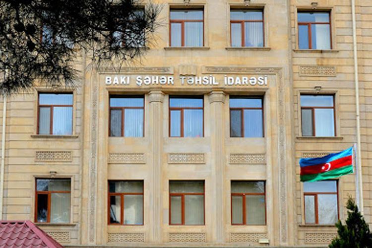 Три бакинские школы открылись после карантина