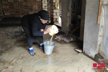 Astarada torpaq sürüşməsi şəhid ailəsinin evini təhlükəli vəziyyətə salıb - FOTO