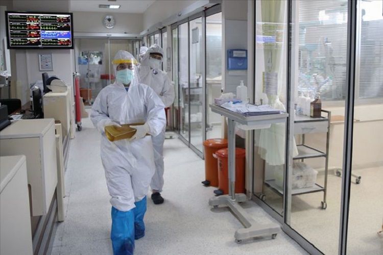 Türkiyədə son sutkada rekord sayda koronavirusa yoluxma qeydə alınıb