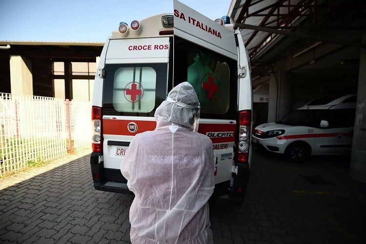 İtaliyada son bir gündə 529 nəfər koronavirusun qurbanına çevrilib