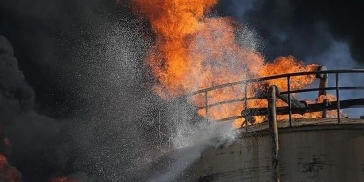 На химзаводе в Иране произошел пожар