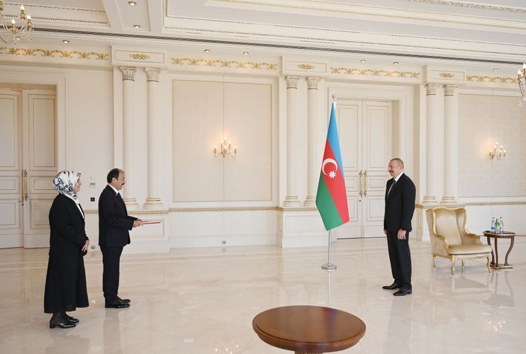 President Ilham Aliyev received credentials of incoming Turkish ambassador - UPDATED