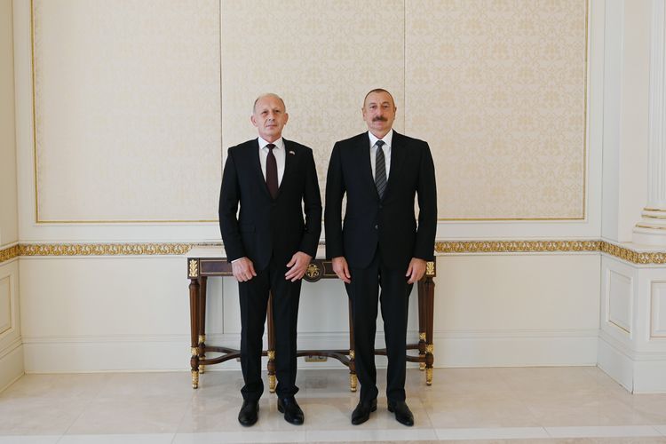 Президент Ильхам Алиев принял верительные грамоты нового посла Сербии в Азербайджане - ОБНОВЛЕНО