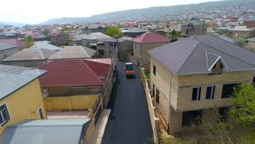 Binəqədi rayonu üzrə 15 km-dən çox küçə və yol təmir edilir - FOTO