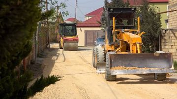 Binəqədi rayonu üzrə 15 km-dən çox küçə və yol təmir edilir - FOTO