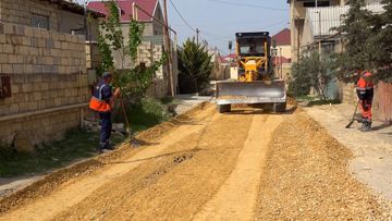 Binəqədi rayonu üzrə 15 km-dən çox küçə və yol təmir edilir - FOTO