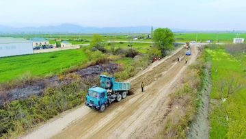 Şabranda avtomobil yolu yenidən qurulur - FOTO