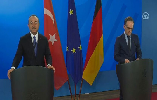 Mövlud Çavuşoğlu və Hayko Maas mətbuat konfransında