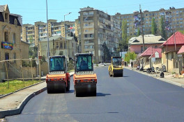 Suraxanıda yollar təmir edilir