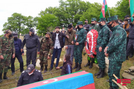 Şəhid kapitan Əbülfəz Rəhmətovun dəfni