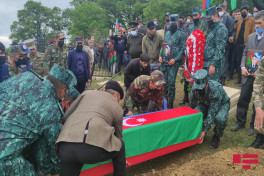 Şəhid kapitan Əbülfəz Rəhmətovun dəfni