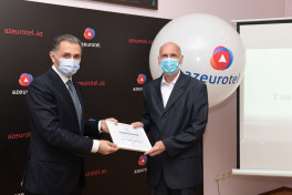 Nazir Rəşad Nəbiyev "AzEuroTel"in əməkdaşlarını mükafatlandırıb - FOTO 