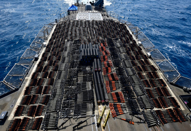 Крейсер США изъял груз российского и китайского оружия в Аравийском море