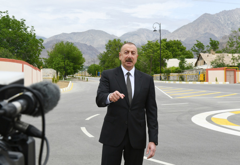 Президент Ильхам Алиев дал интервью Азербайджанскому Телевидению-ОБНОВЛЕНО 