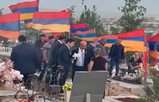 Koçaryanın qəbiristanlıqdan qovulma anı
