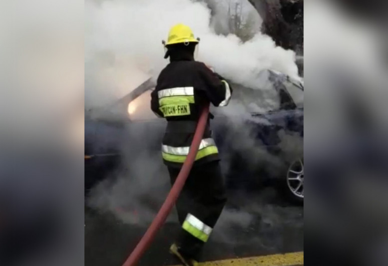 В Билясуваре сгорел легковой автомобиль