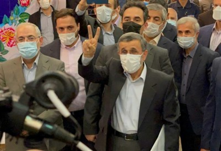 İranın sabiq prezidenti Mahmud Əhmədinejat