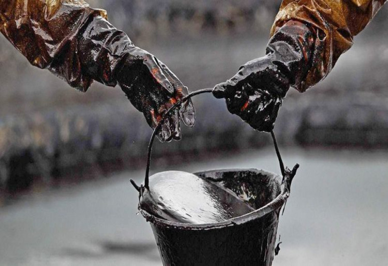 IEA decreases its forecast on global oil demand