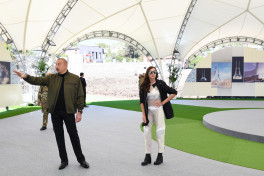 Prezident İlham Əliyev Şuşada yeni məscidin təməlini qoyub