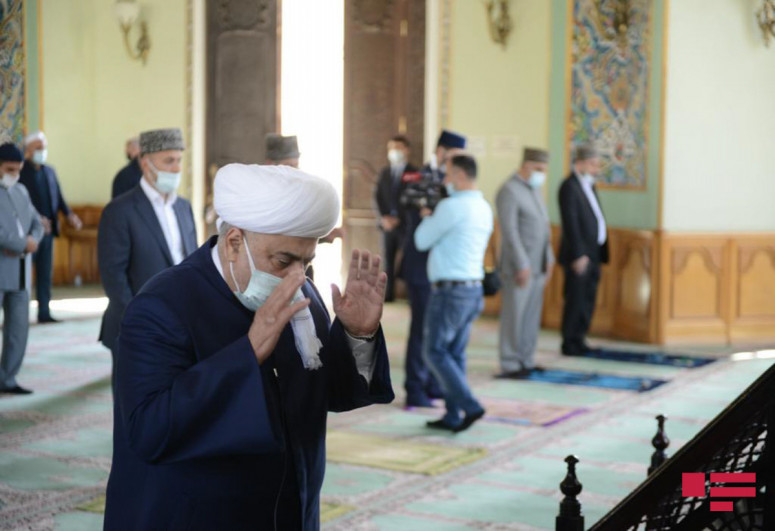 Eid prayer performed in Tazapir mosque-VIDEO -PHOTO 