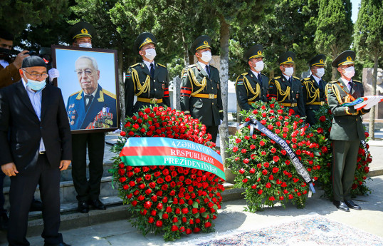 general-polkovnik Tofiq Ağahüseynovun dəfn mərasimi