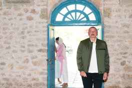 Prezident İlham Əliyev, Şuşada Yuxarı Gövhərağa məscidində