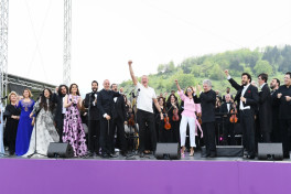 Şuşada keçirilən “Xarıbülbül” musiqi festivalı