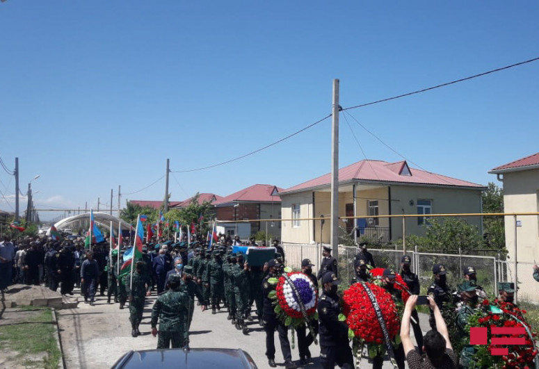 В Губе похоронен прапорщик, погибший в результате вооруженного инцидента с нарушителями границы-ФОТО 