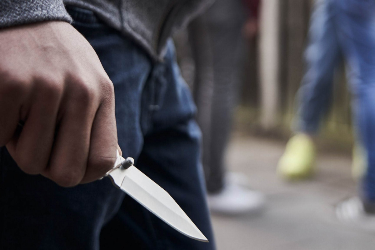 Sabirabadda 42 yaşlı kişi bıçaqlanıb