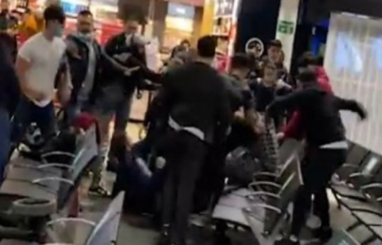 London hava limanında kütləvi dava zamanı 4 nəfər xəsarət alıb, 17 nəfər saxlanılıb