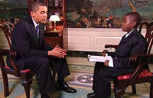 2009-cu il. 11 yaşlı Daymon Uiver ABŞ Prezidenti Barak Obamadan müsahibə alarkən