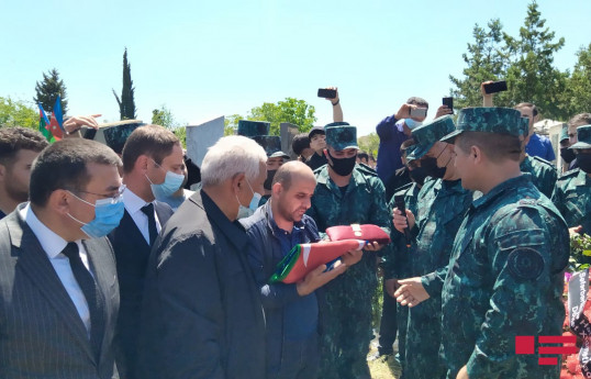 Baş leytenant Samir Eyvazov Tovuzda dəfn olunub