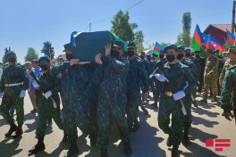 Baş leytenant Samir Eyvazov Tovuzda dəfn olunub