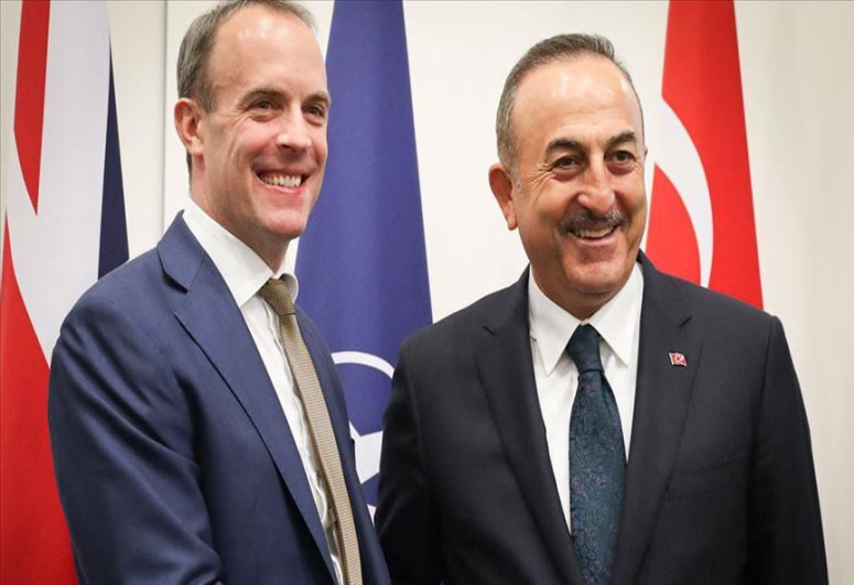 Главы МИД Турции и Великобритании обсудили ситуацию вокруг Газы