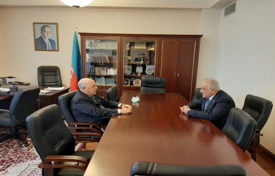 Əhliman Əmiraslanov və Şamil Ayrım