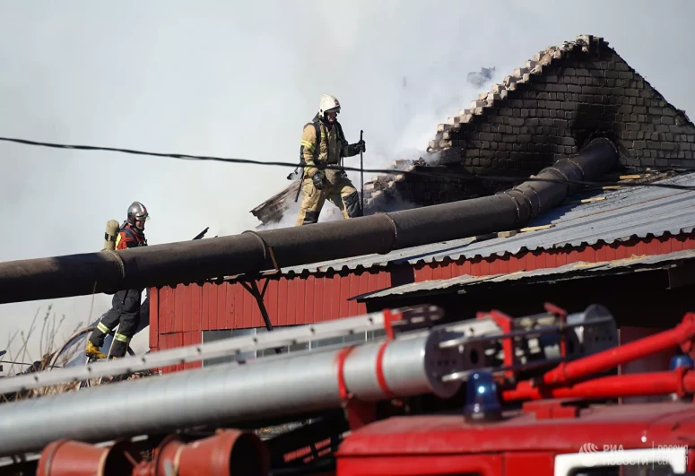 Пожар в Иркутской области РФ распространился уже на 24 дома